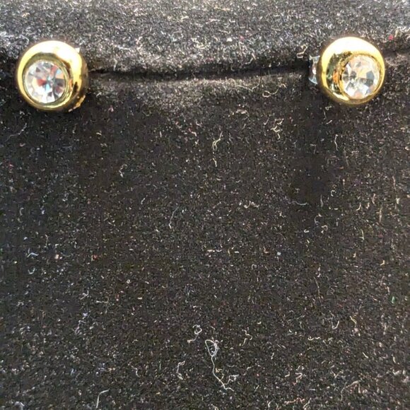 Elegant Yellow Gold Filled Round CZ Pendant Necklace Earrings Set - Picture 6 of 15